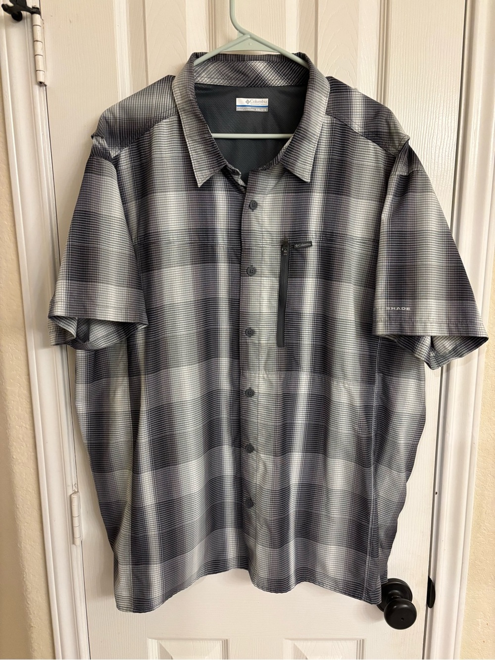 Columbia Men’s Omni Shade Vented Button Down Shirt Gray Plaid Size 2XL XXL